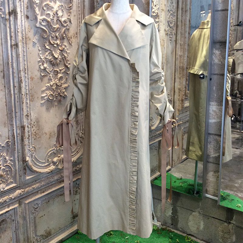 カーキトレンチコートウィズフリル ジャケット＆コート