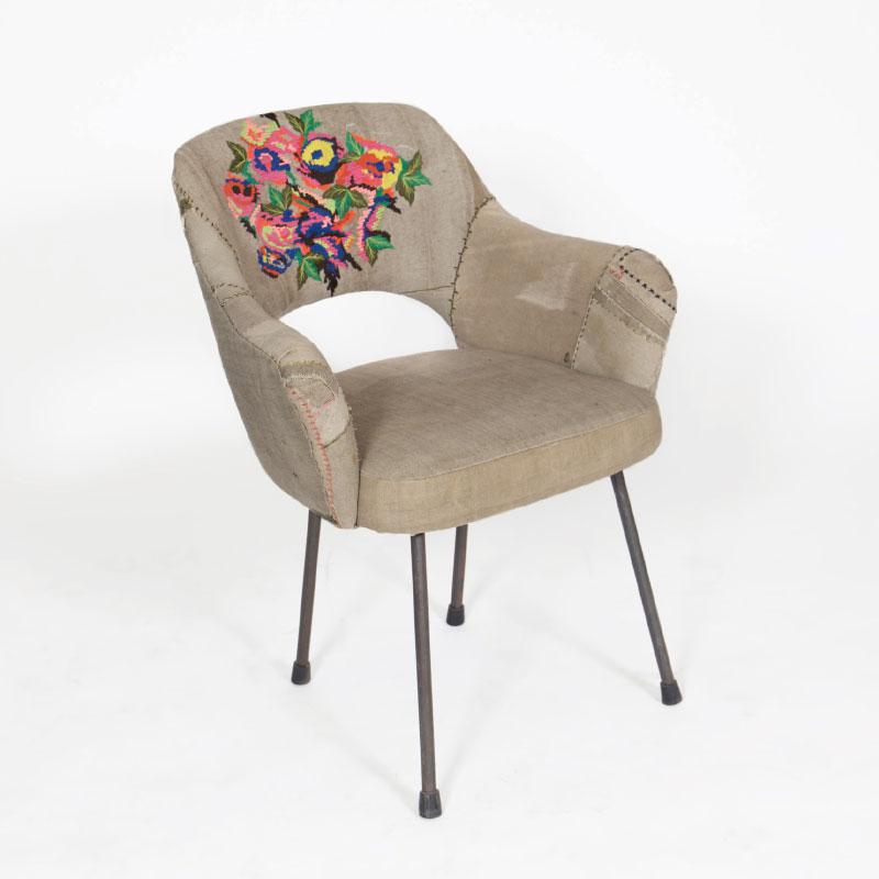 ピクセレイテッドフラワー 家具