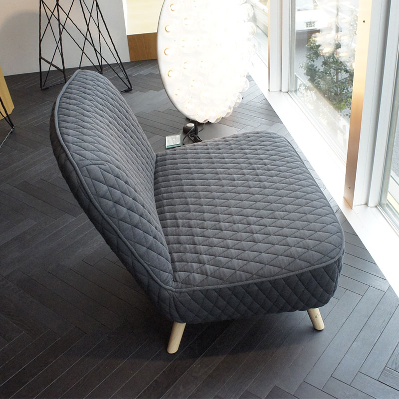 カクテルチェア サミットユニ グラファイト/フレーム ホワイトウォッシュ moooi | モーイ