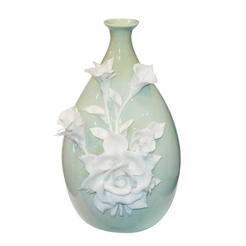 フラワースカルプテッドゴートベース 陶磁器製