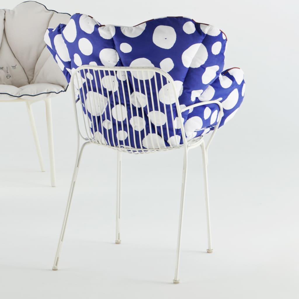 【セット品】アリスズフラワーズクッションブルーポルカドットxハイレイチェアアームホワイト Kartell | カルテル