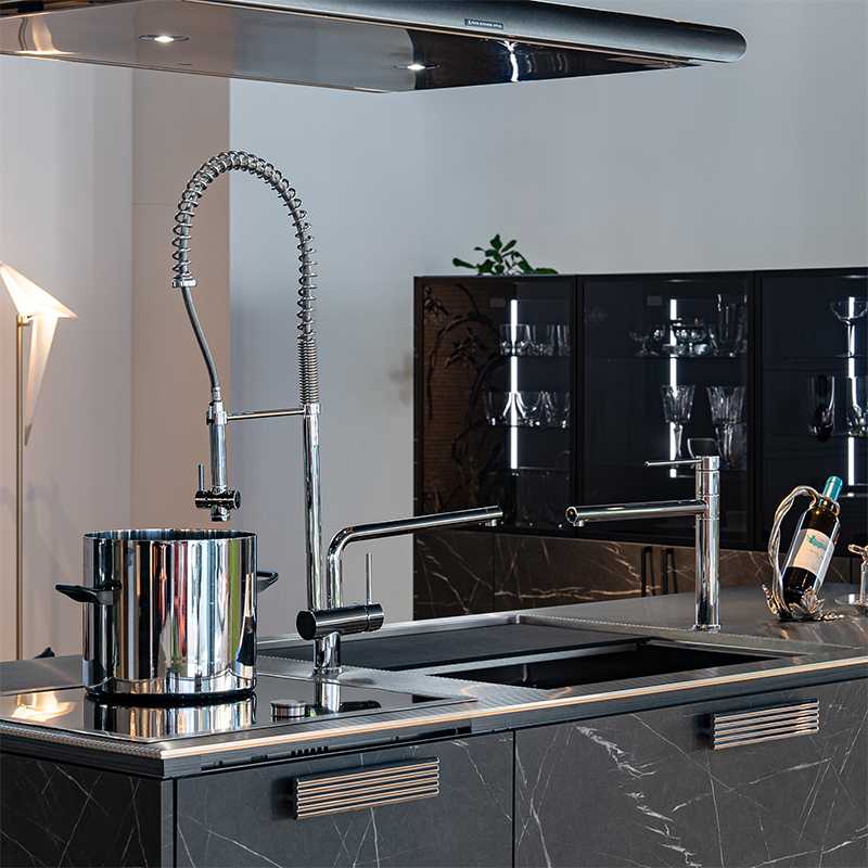 トールボーイ(ホース付)｜ トーヨーキッチンスタイル公式オンライン