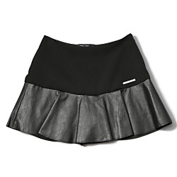 レザーフリルショーツ パンツ・ジャンプスーツ