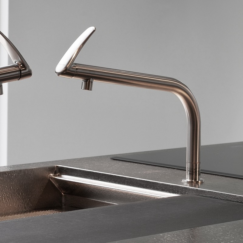 ウサギ ロングノーズ ステンレスフィニッシュ 水栓