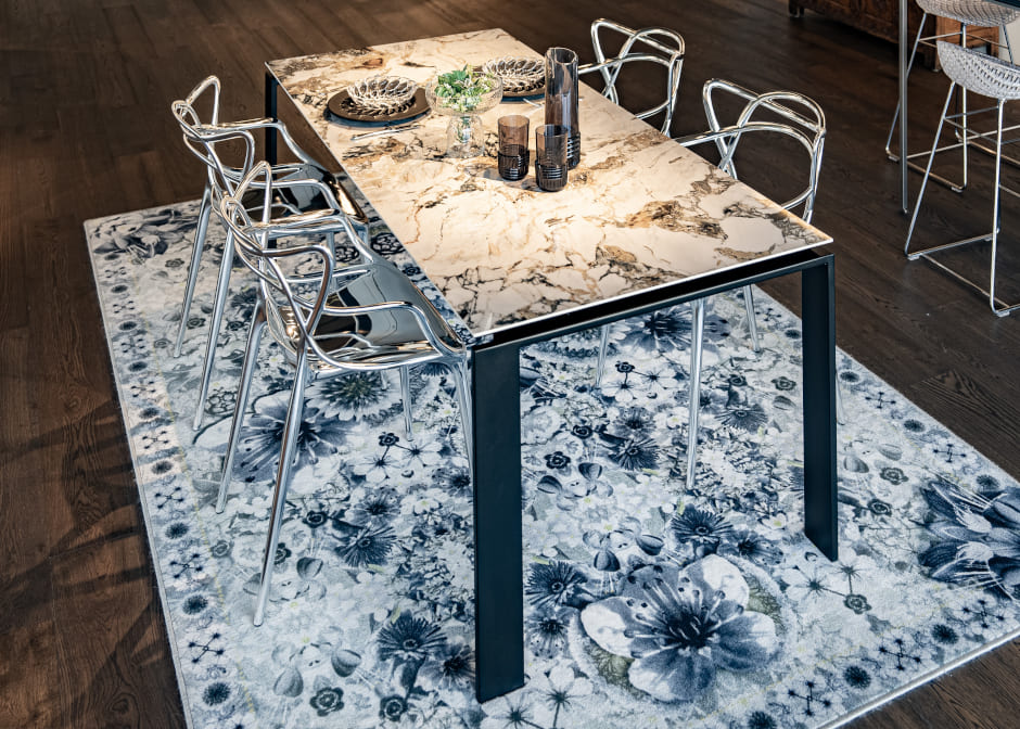 トーヨーキッチンスタイル カルテル Kartell テーブル フォー