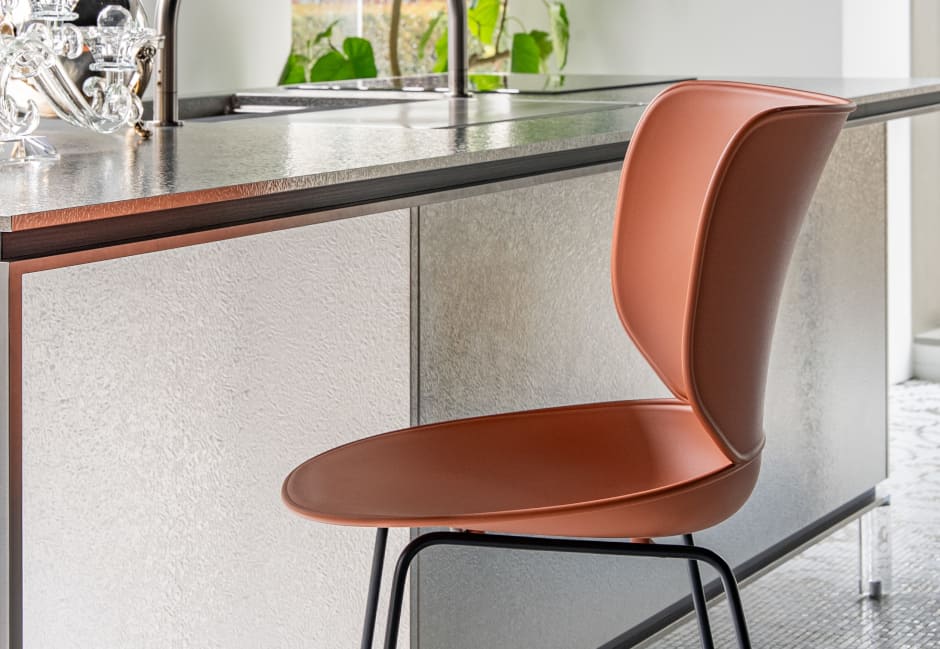 トーヨーキッチンスタイル　moooi モーイ スツール　ハナバースツール