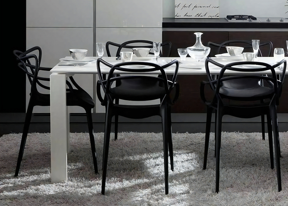 トーヨーキッチンスタイル　Kartell　カルテル　椅子　マスターズ